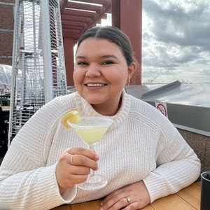 Meet your Posher, Celeste